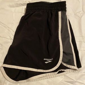Brooks Running Shorts🌸🌼